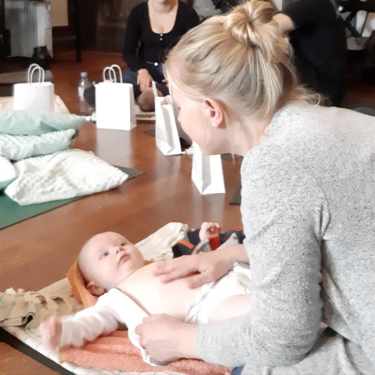 TINY LOVE - Koesterende Baby Massage - REEKS in JUNI 2026 @ NUMINATAL